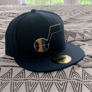 I’m selling a Brand New 7 5/8th New Era hat.NBA Utah Jazz